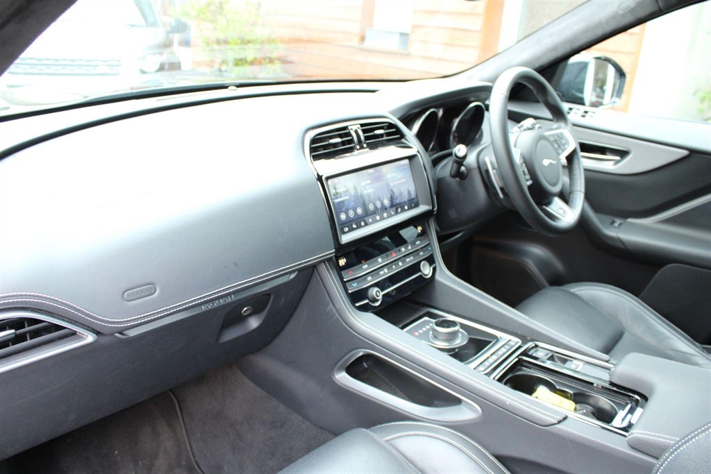 Used Jaguar F-Pace 2019 for sale - 77702917: Photo 7