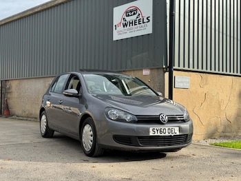 Volkswagen - Golf