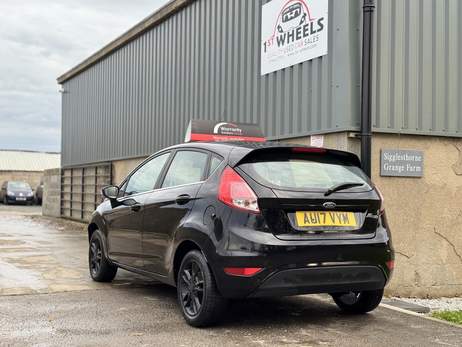 Used Ford Fiesta 2017 for sale - 76482948: Photo 2
