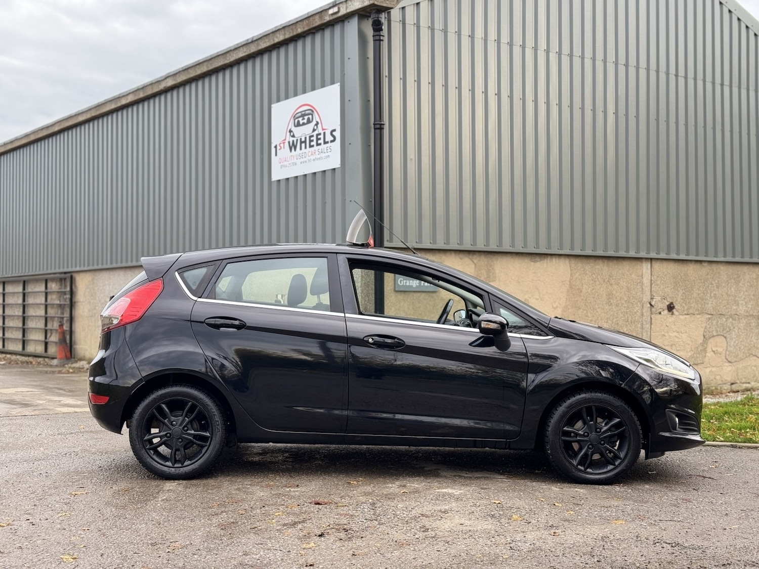 Used Ford Fiesta 2017 for sale - 76482948: Photo 3