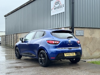Used Renault Clio 2018 for sale - 77277434: Photo