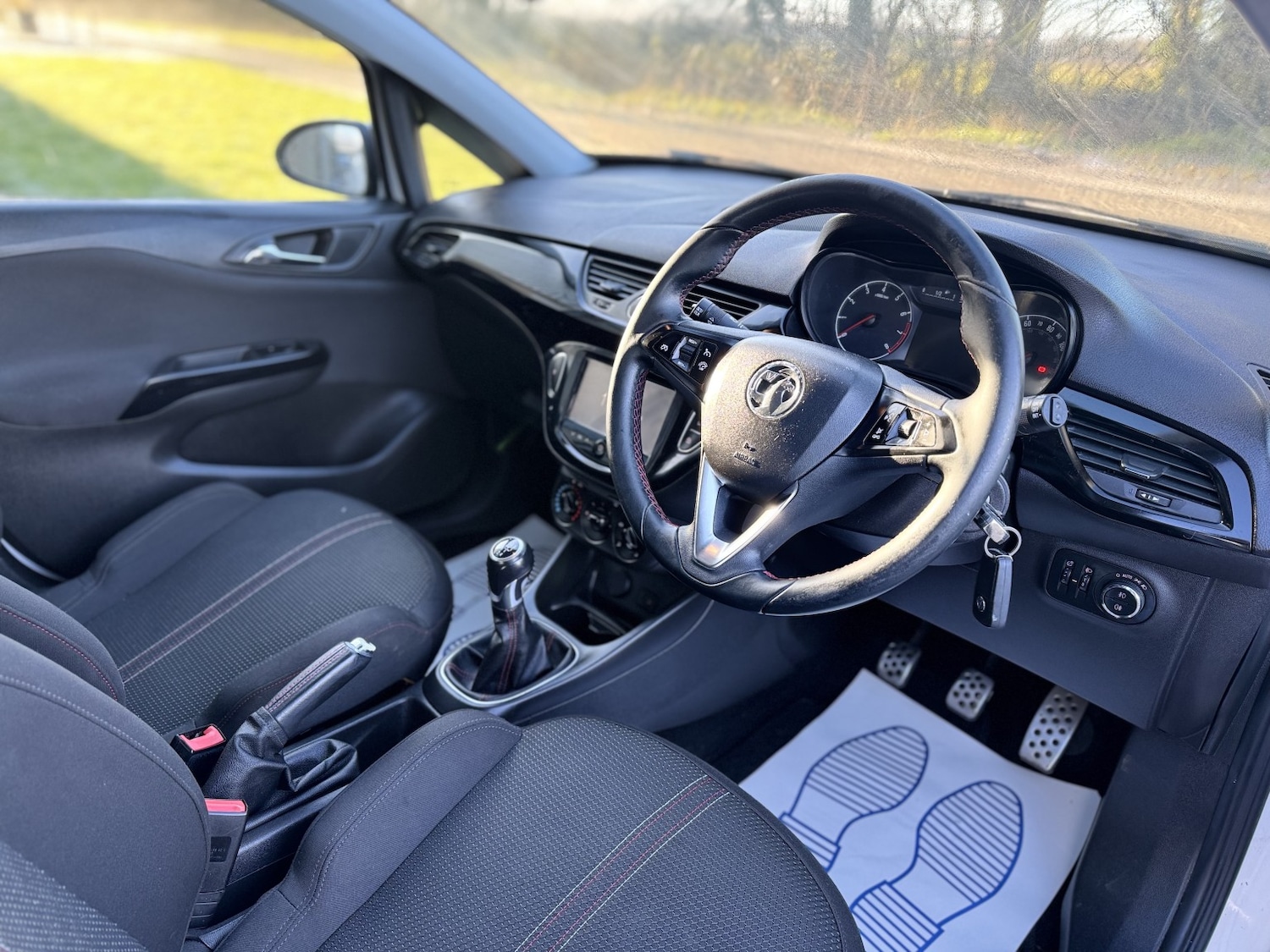 Used Vauxhall Corsa 2015 for sale - 77162284: Photo 3