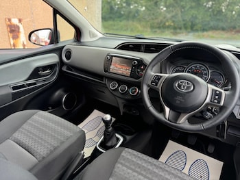 Used Toyota Yaris 2016 for sale - 75632841: Photo