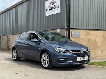 Used Vauxhall Astra 2017 for sale - 79073600: Photo