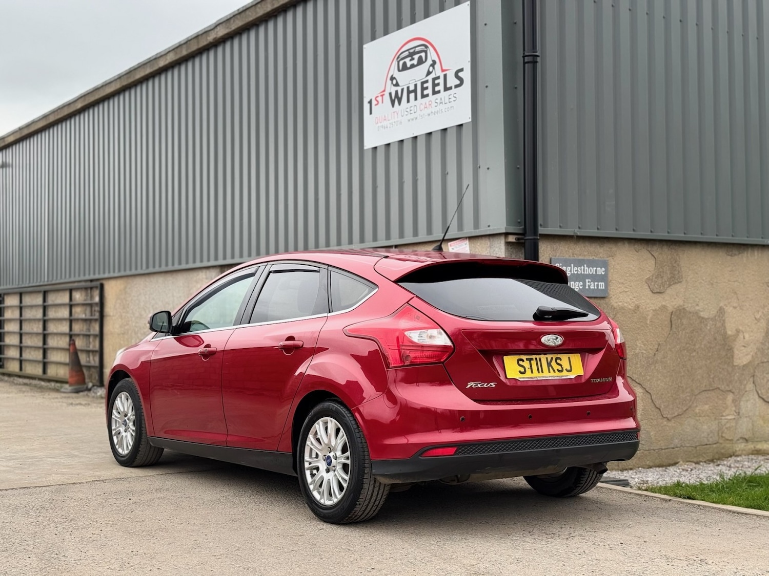 Used Ford Focus 2011 for sale - 77906609: Photo 2