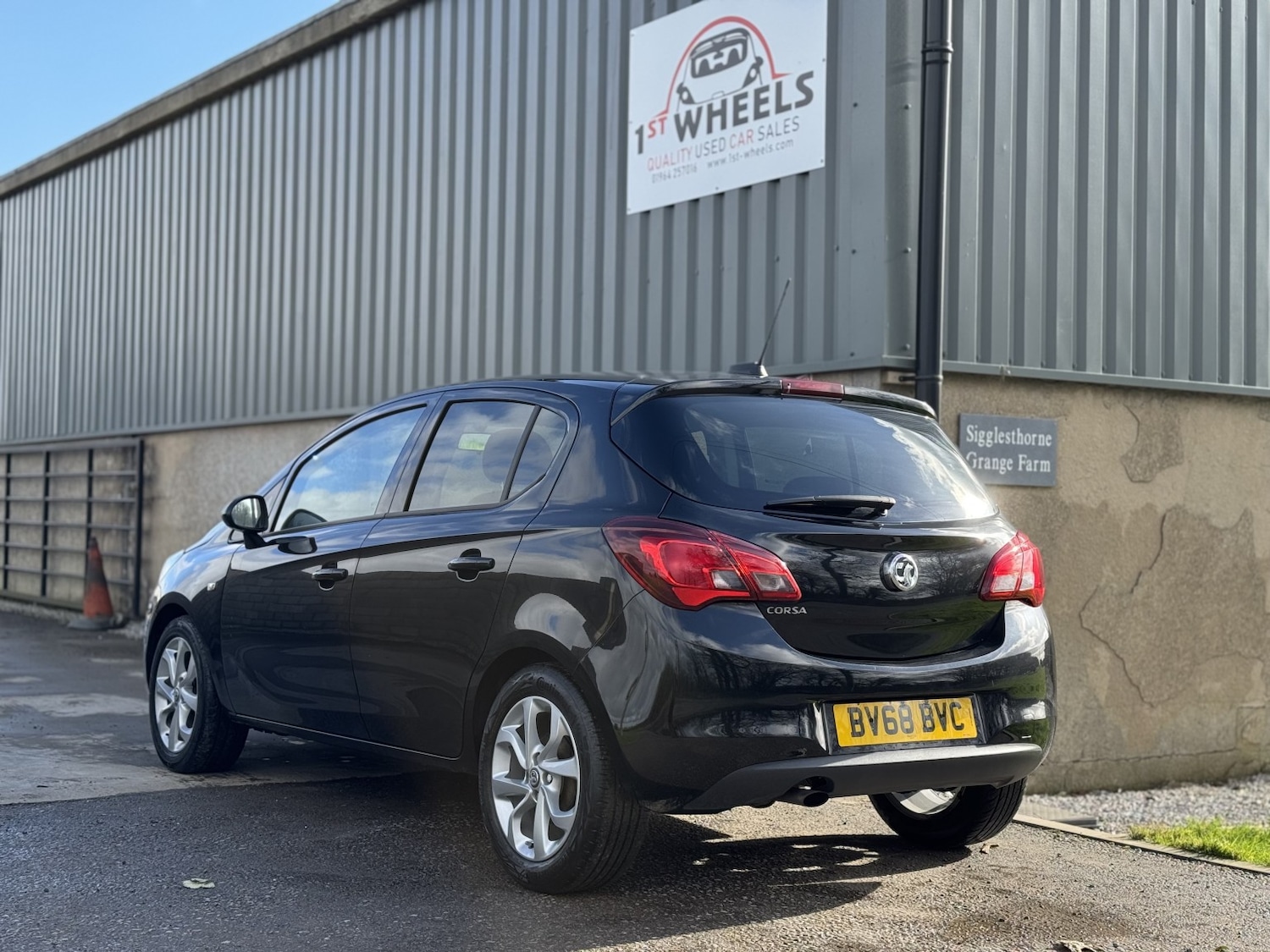 Used Vauxhall Corsa 2018 for sale - 77643657: Photo 2