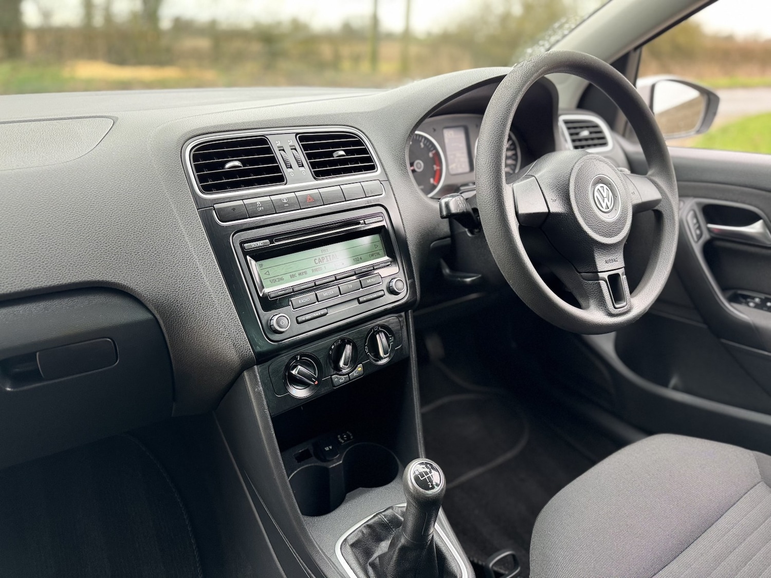 Used Volkswagen Polo 2011 for sale - 77687629: Photo 11