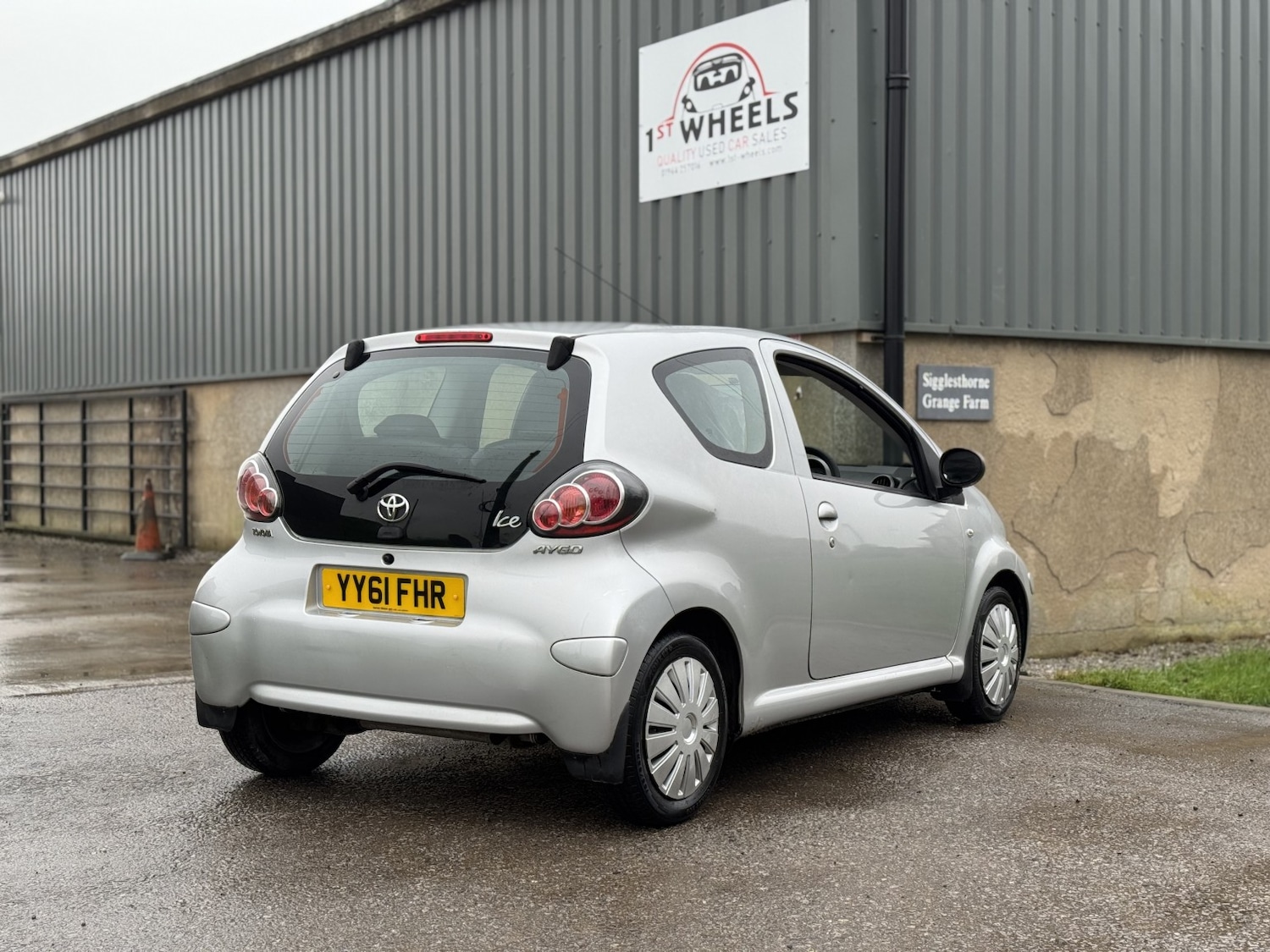 Used Toyota AYGO 2011 for sale - 77438261: Photo 11