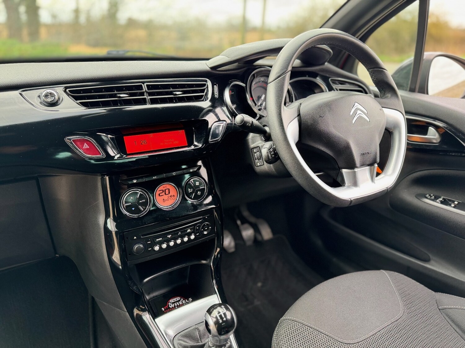 Used Citroen DS3 2015 for sale - 77822385: Photo 3