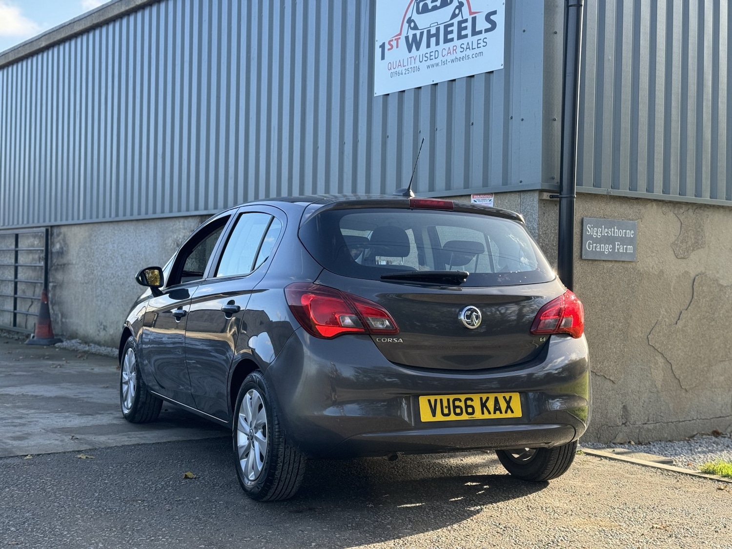 Used Vauxhall Corsa 2016 for sale - 76396972: Photo 2