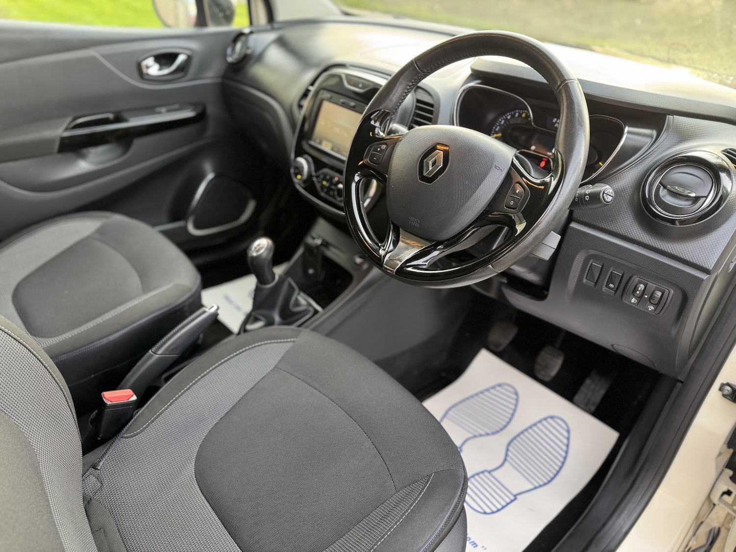 Used Renault Captur 2015 for sale - 77643668: Photo 10