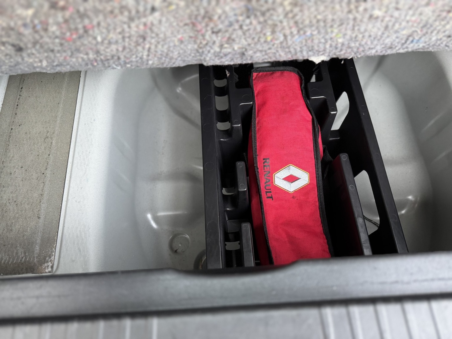 Used Renault Captur 2015 for sale - 77643668: Photo 13