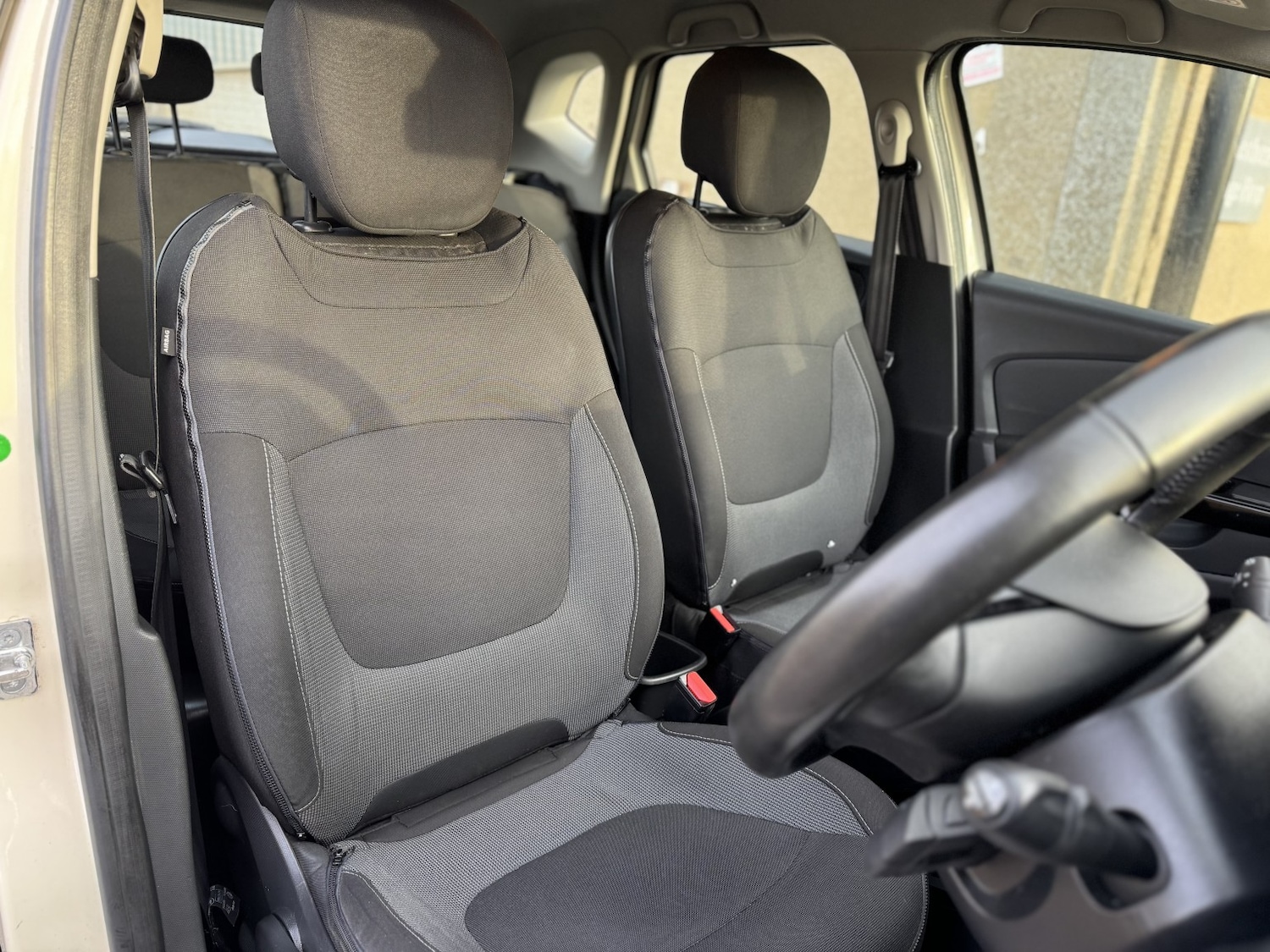 Used Renault Captur 2015 for sale - 77643668: Photo 15