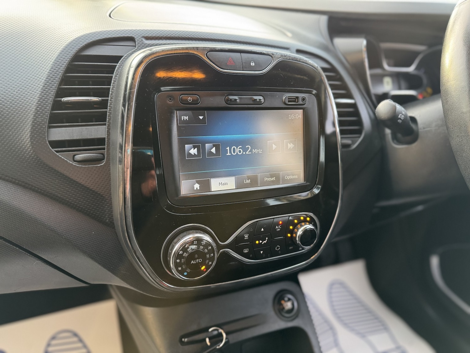 Used Renault Captur 2015 for sale - 77643668: Photo 16