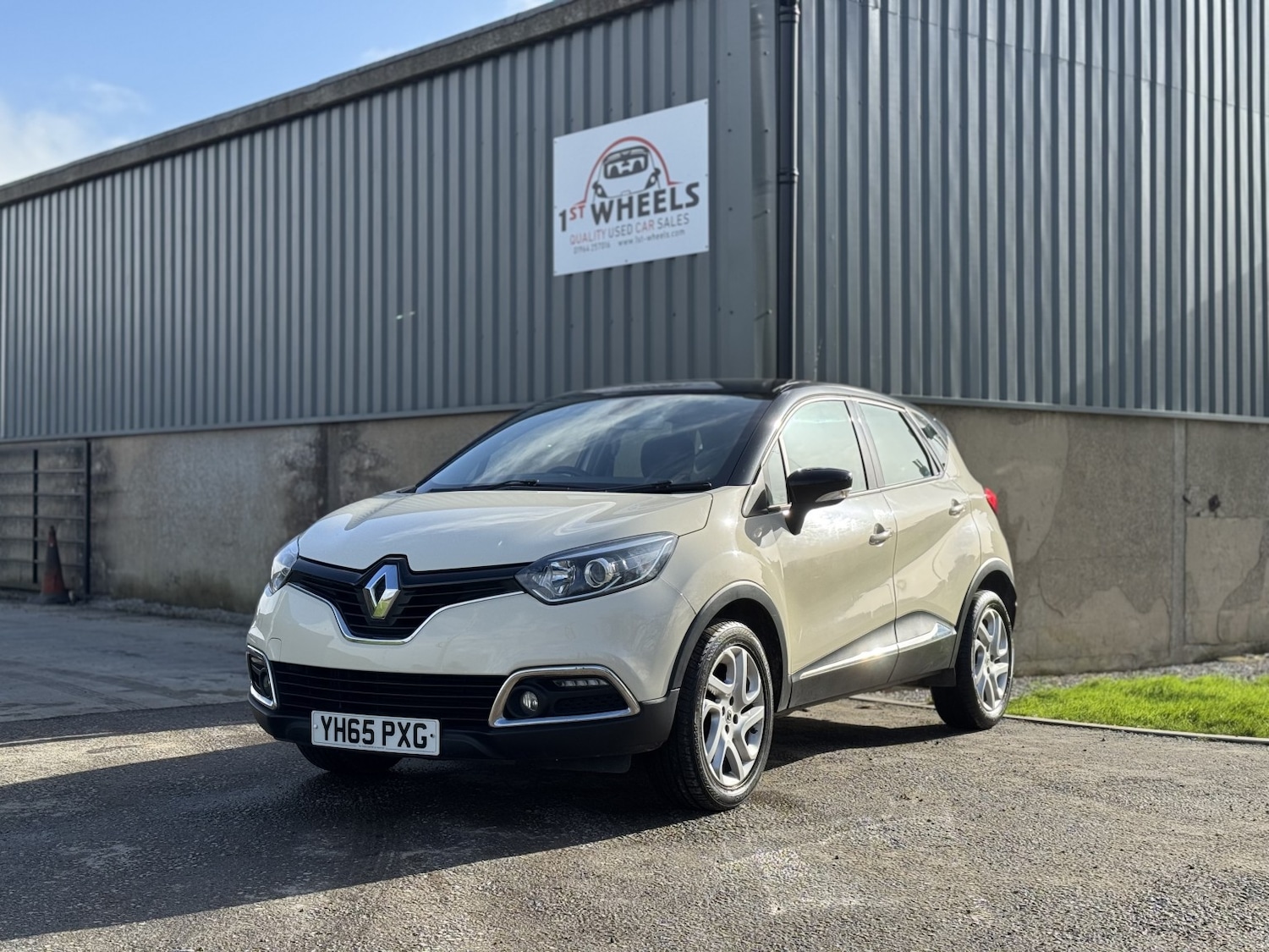 Used Renault Captur 2015 for sale - 77643668: Photo 4