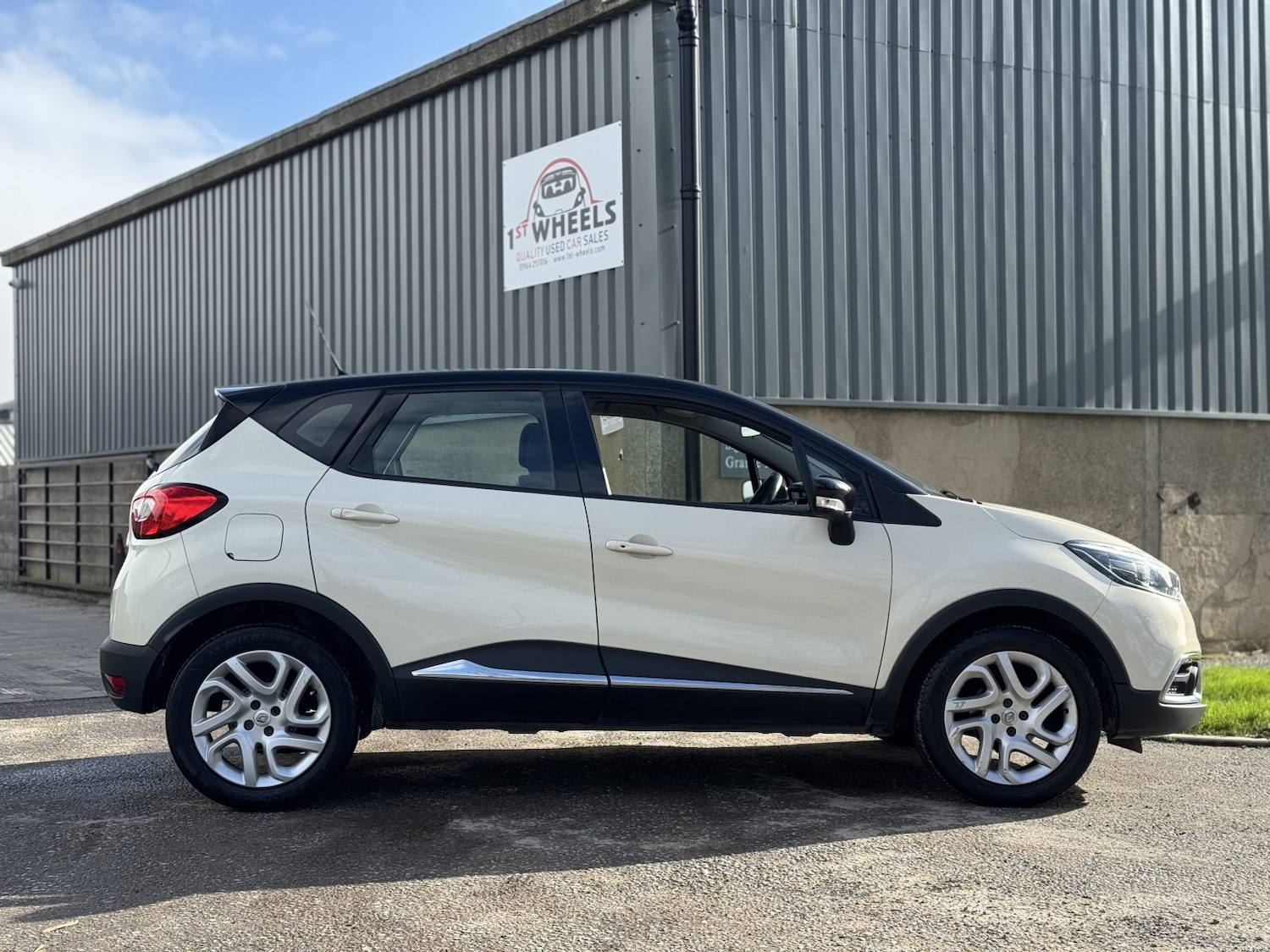 Used Renault Captur 2015 for sale - 77643668: Photo 7