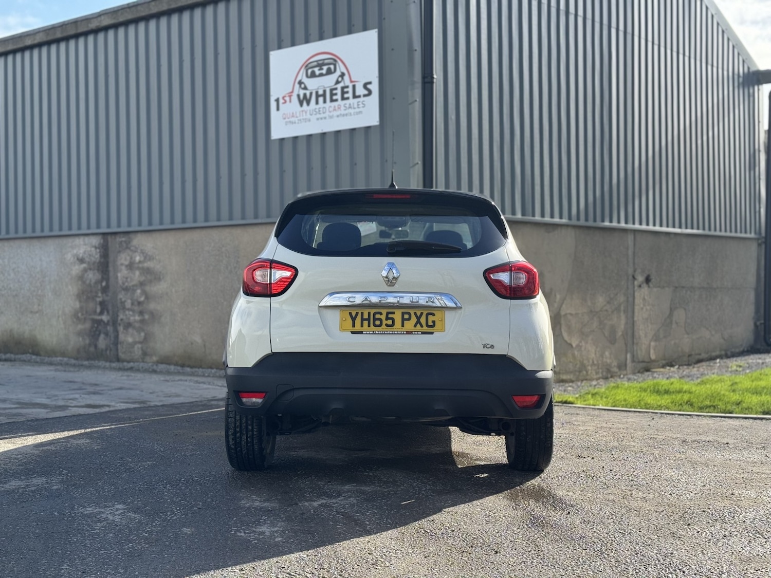 Used Renault Captur 2015 for sale - 77643668: Photo 8