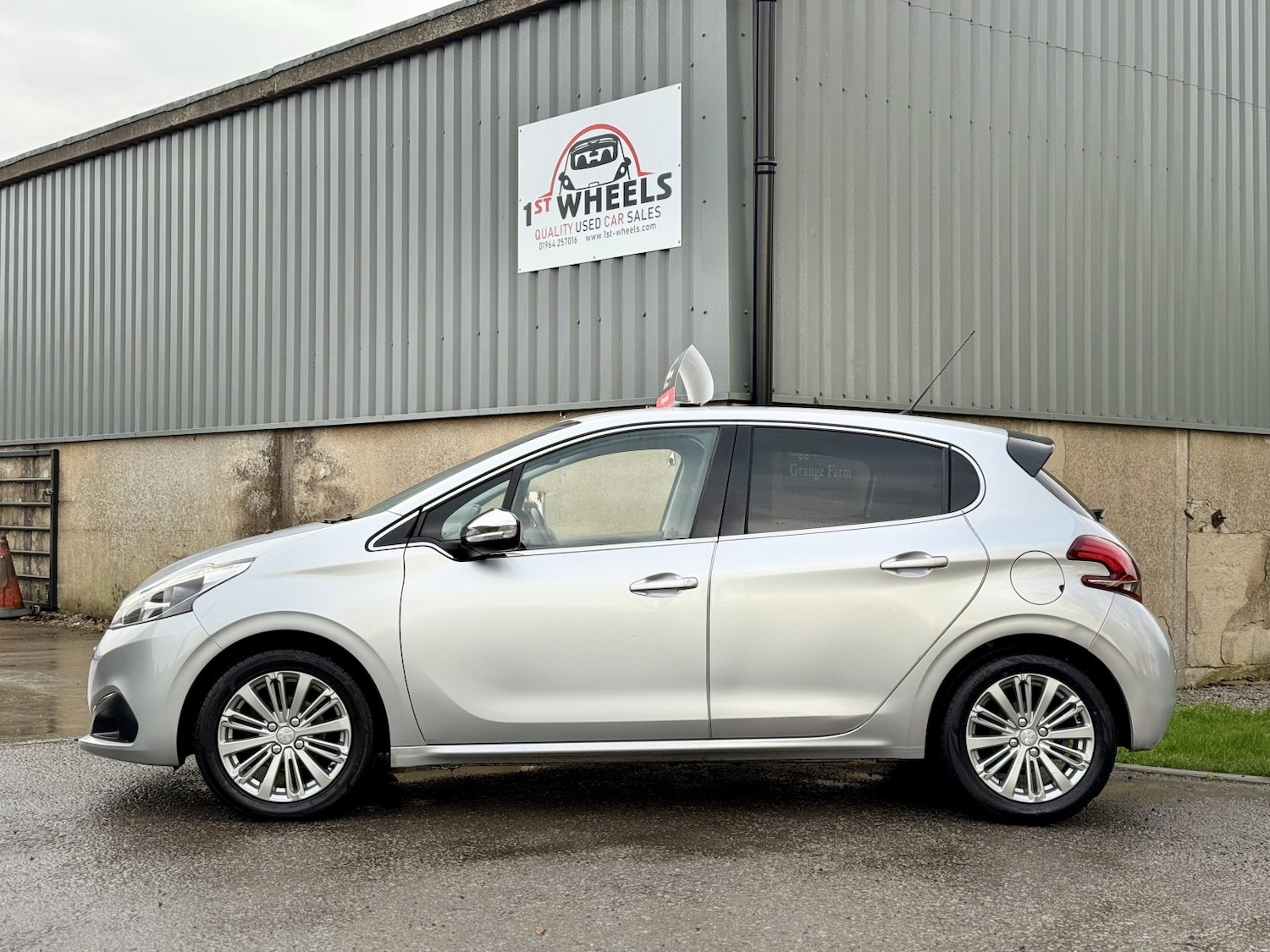 Used Peugeot 208 2018 for sale - 76951087: Photo 6