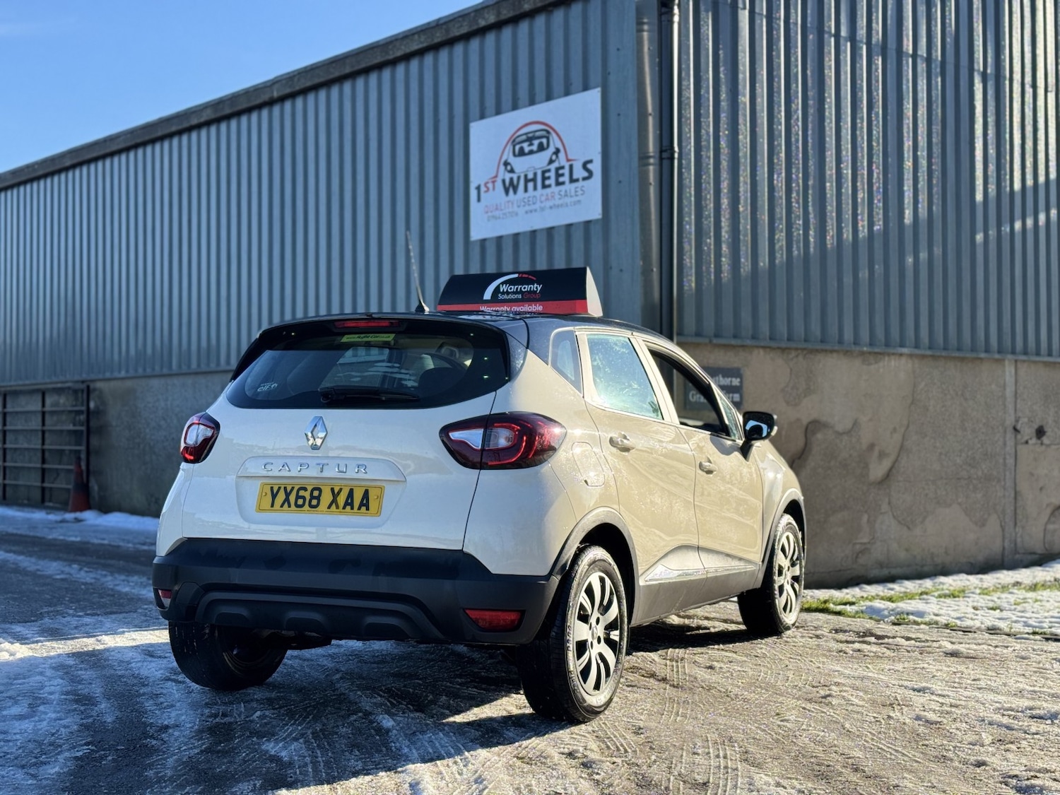 Used Renault Captur 2018 for sale - 76666126: Photo 2