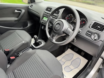 Used Volkswagen Polo 2012 for sale - 77694197: Photo