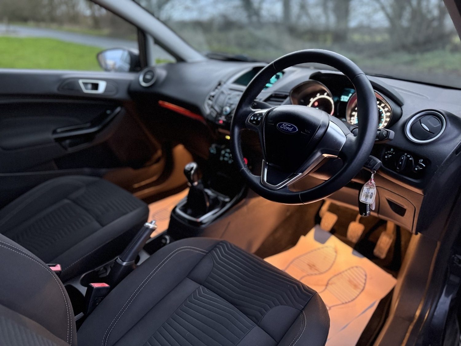 Used Ford Fiesta 2015 for sale - 76904635: Photo 3