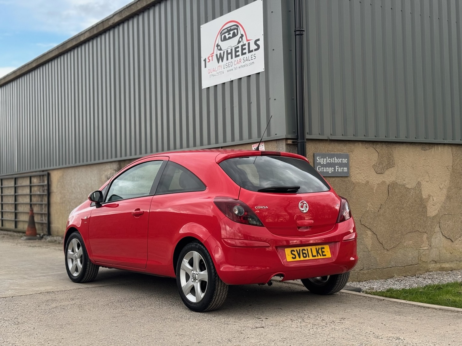 Used Vauxhall Corsa 2011 for sale - 78004551: Photo 2