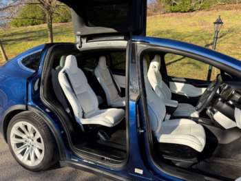 Used Tesla Model X 2017 for sale - 74399645: Photo