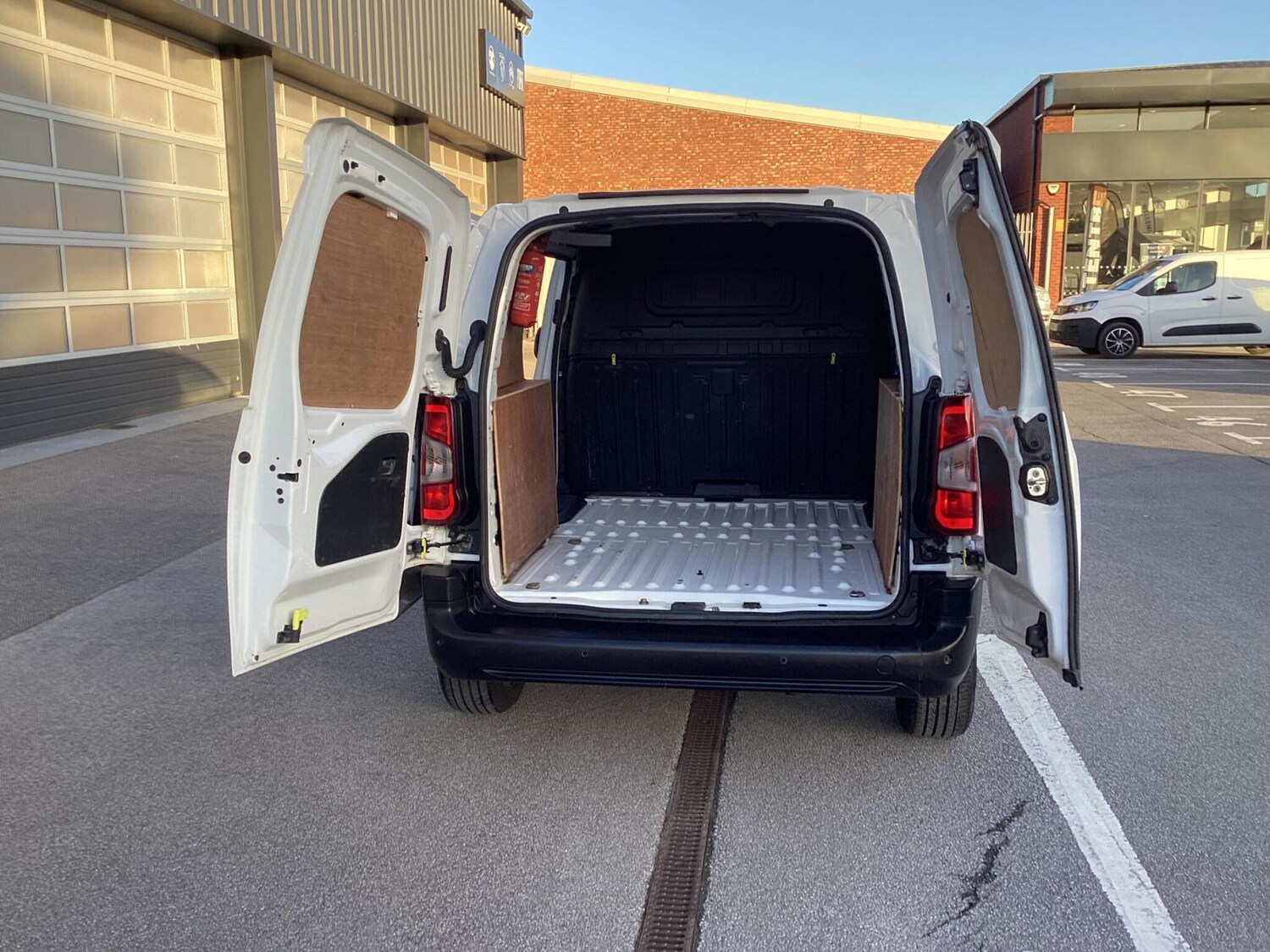 Used Peugeot Partner 2020 for sale - 76899174: Photo 15