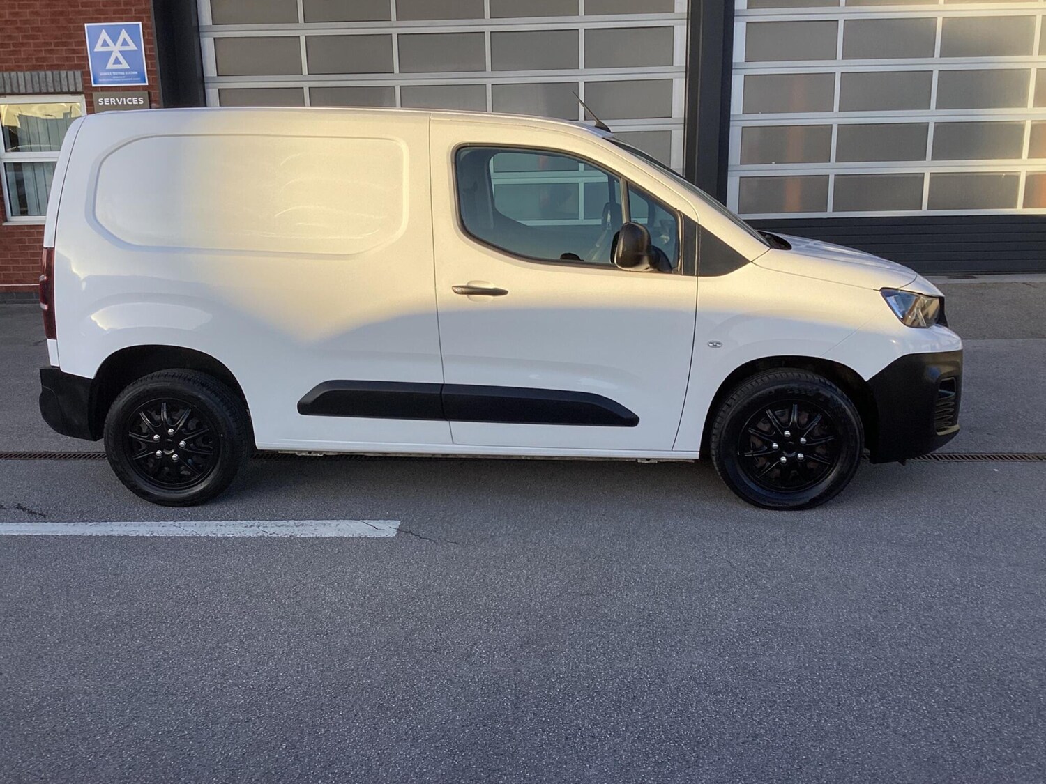 Used Peugeot Partner 2020 for sale - 76899174: Photo 4