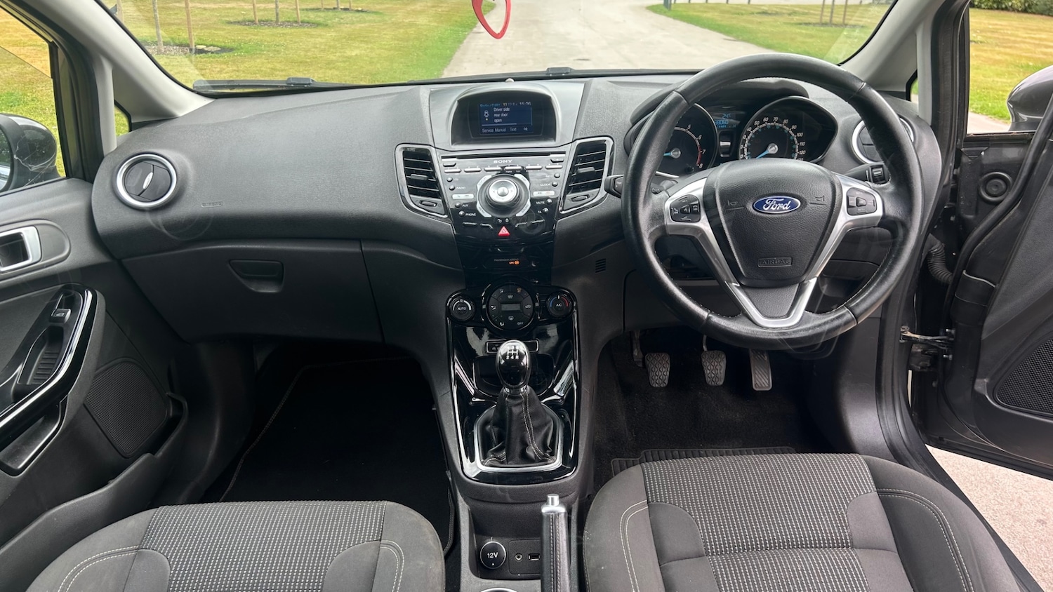 Used Ford Fiesta 2015 for sale - 76987173: Photo 14