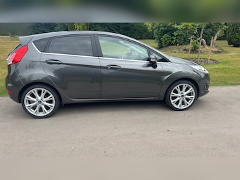 Used Ford Fiesta 2015 for sale - 75374406: Photo