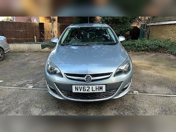 Used Vauxhall Astra 2012 for sale - 77326029: Photo