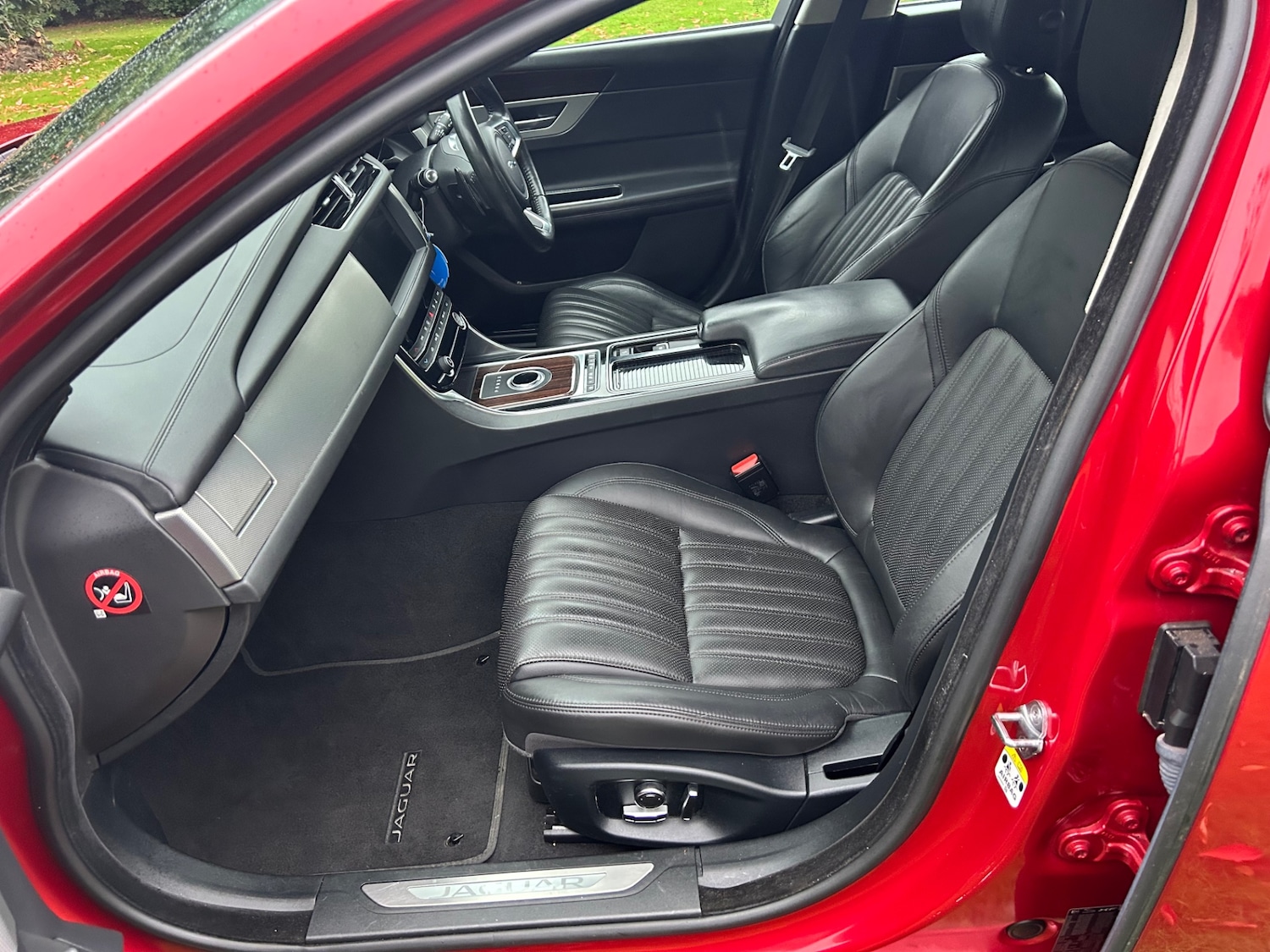 Used Jaguar XF 2019 for sale - 76984418: Photo 18