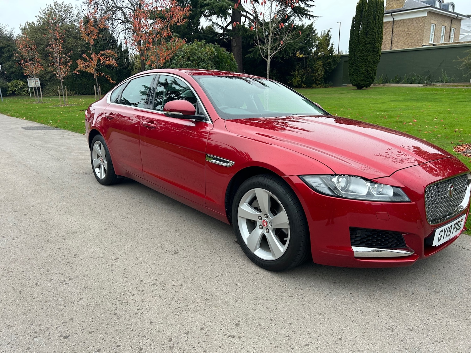 Used Jaguar XF 2019 for sale - 76984418: Photo 3