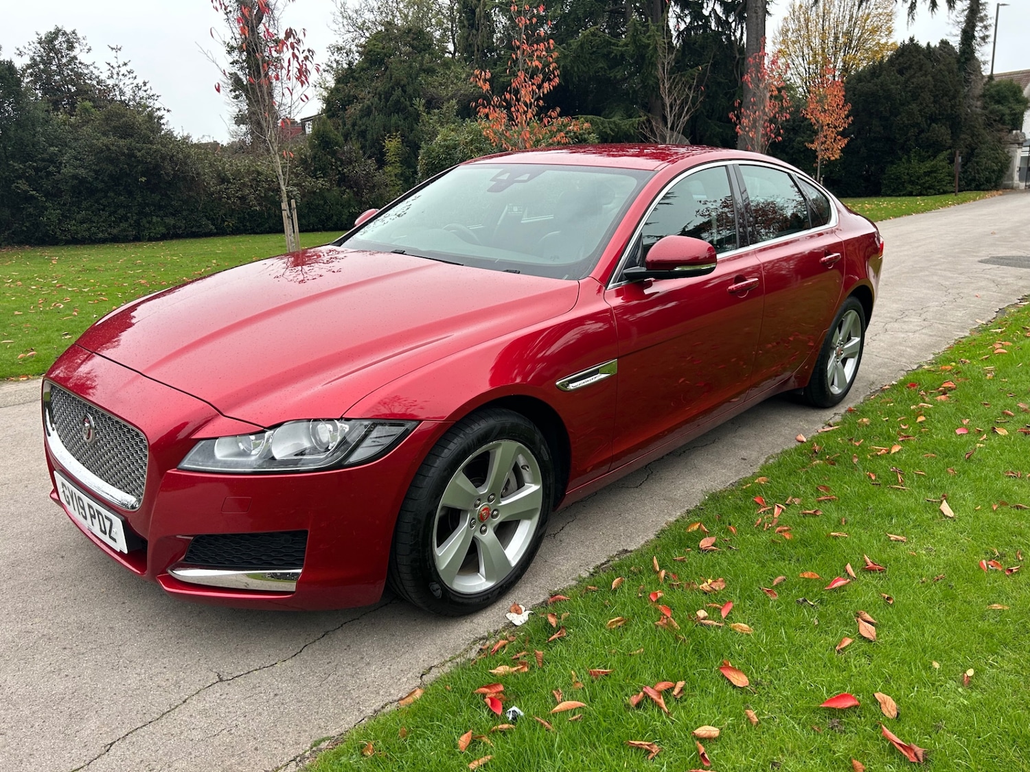 Used Jaguar XF 2019 for sale - 76984418: Photo 5