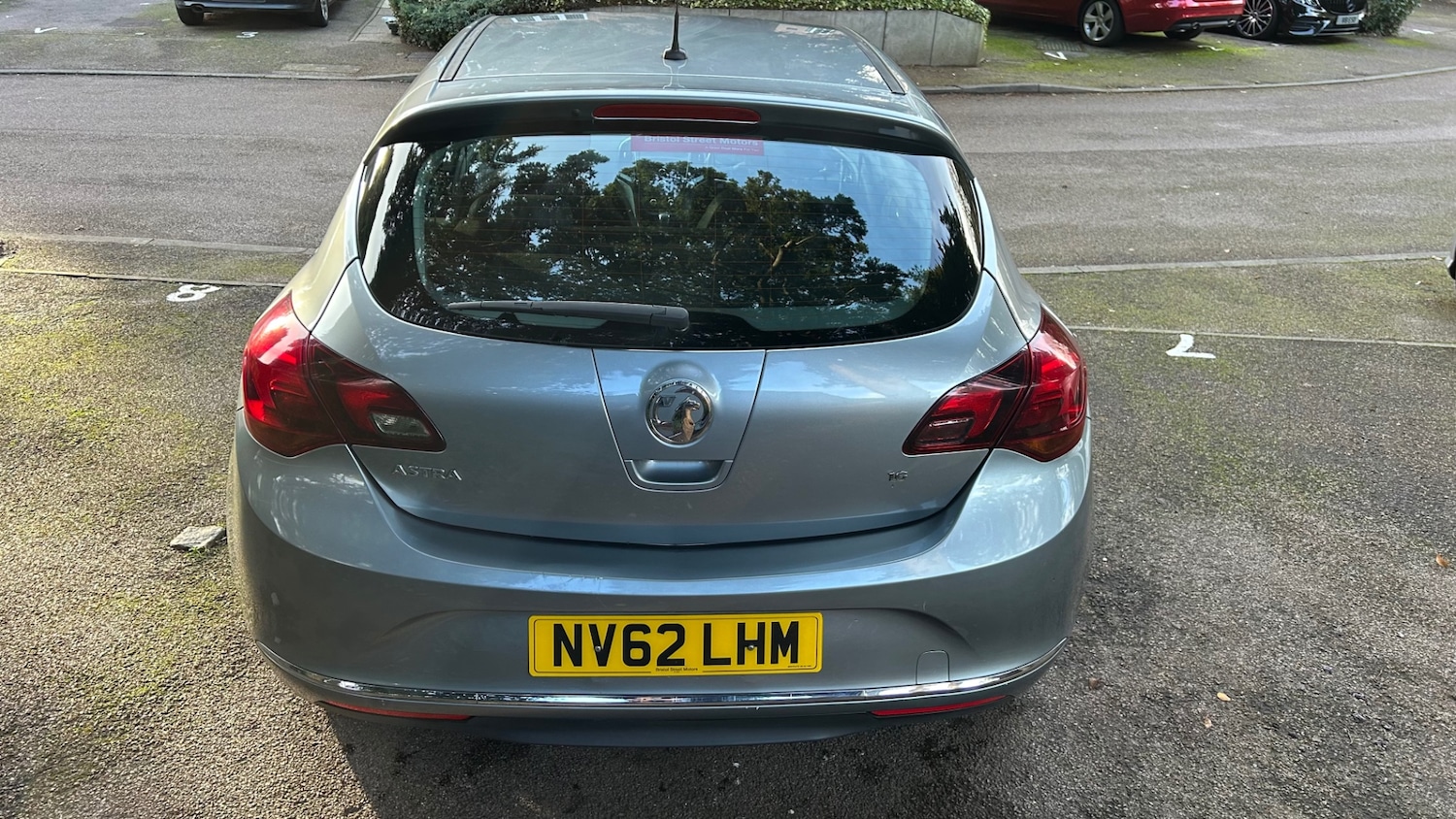 Used Vauxhall Astra 2012 for sale - 78063723: Photo 2