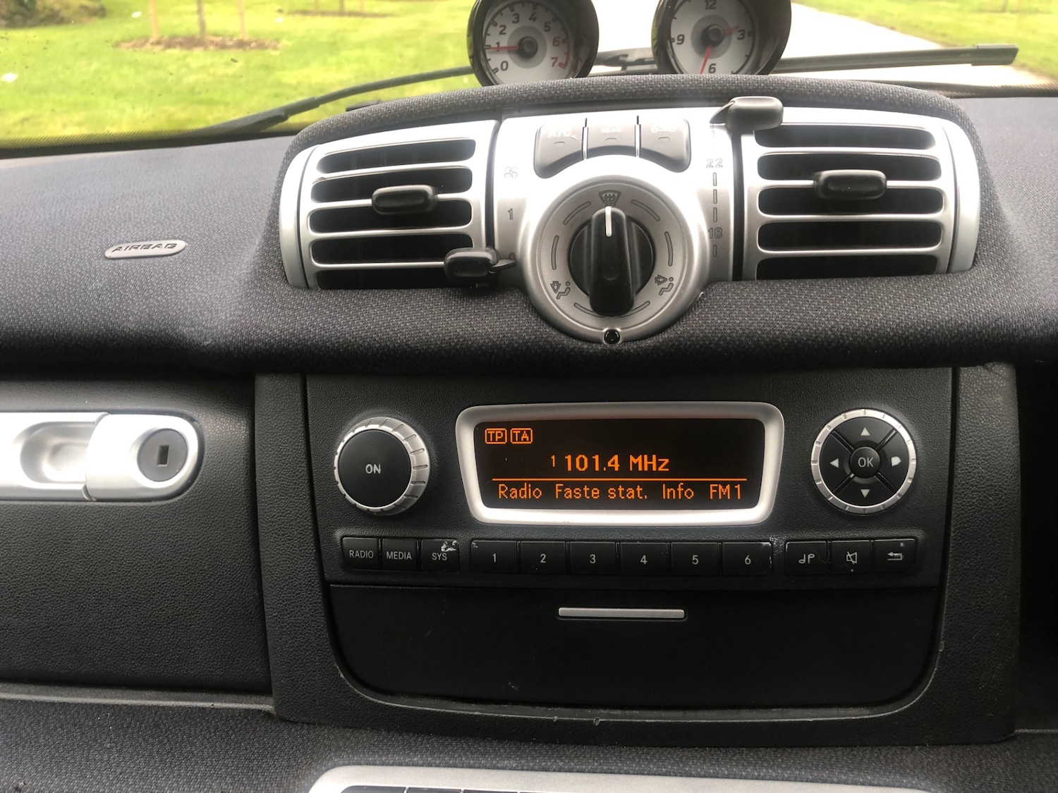 Used smart fortwo 2014 for sale - 76987175: Photo 12