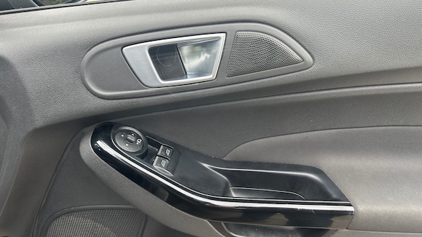 Used Ford Fiesta 2015 for sale - 76141471: Photo 19