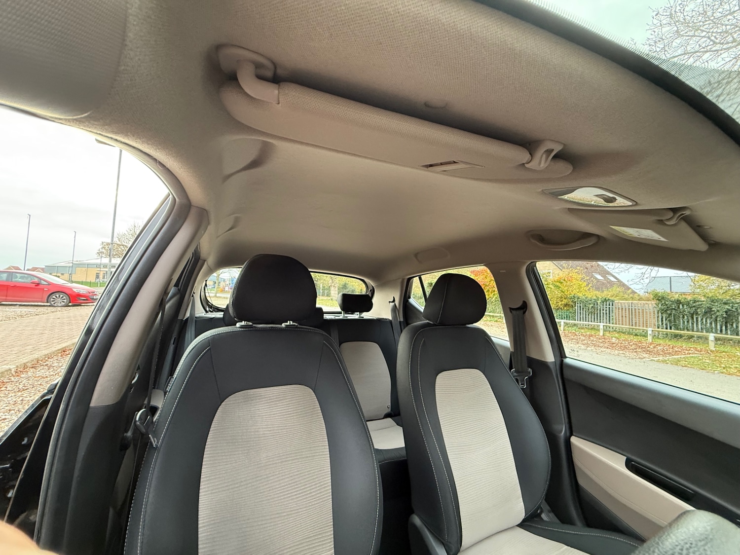 Used Hyundai i10 2015 for sale - 76526478: Photo 19