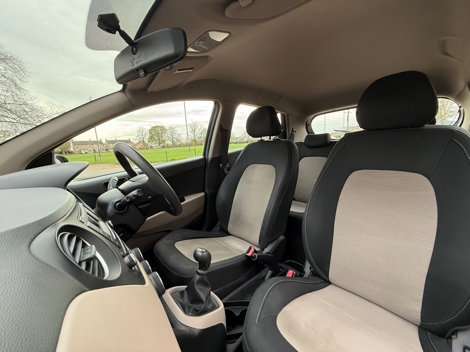 Used Hyundai i10 2015 for sale - 76526478: Photo 21