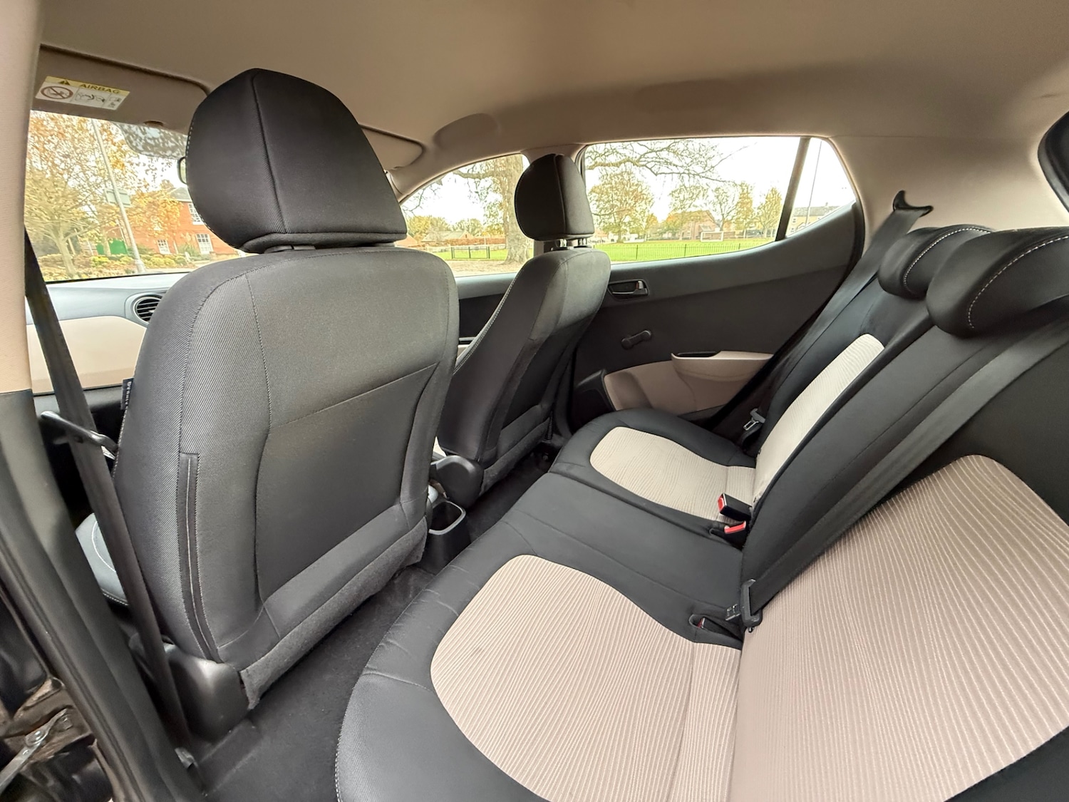 Used Hyundai i10 2015 for sale - 76526478: Photo 23