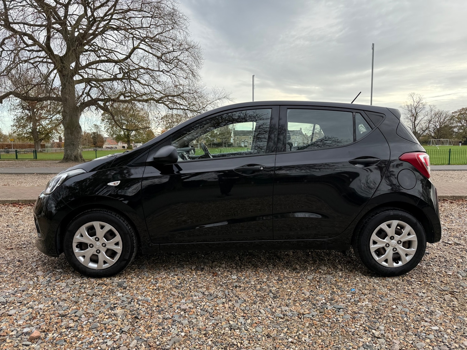 Used Hyundai i10 2015 for sale - 76526478: Photo 4