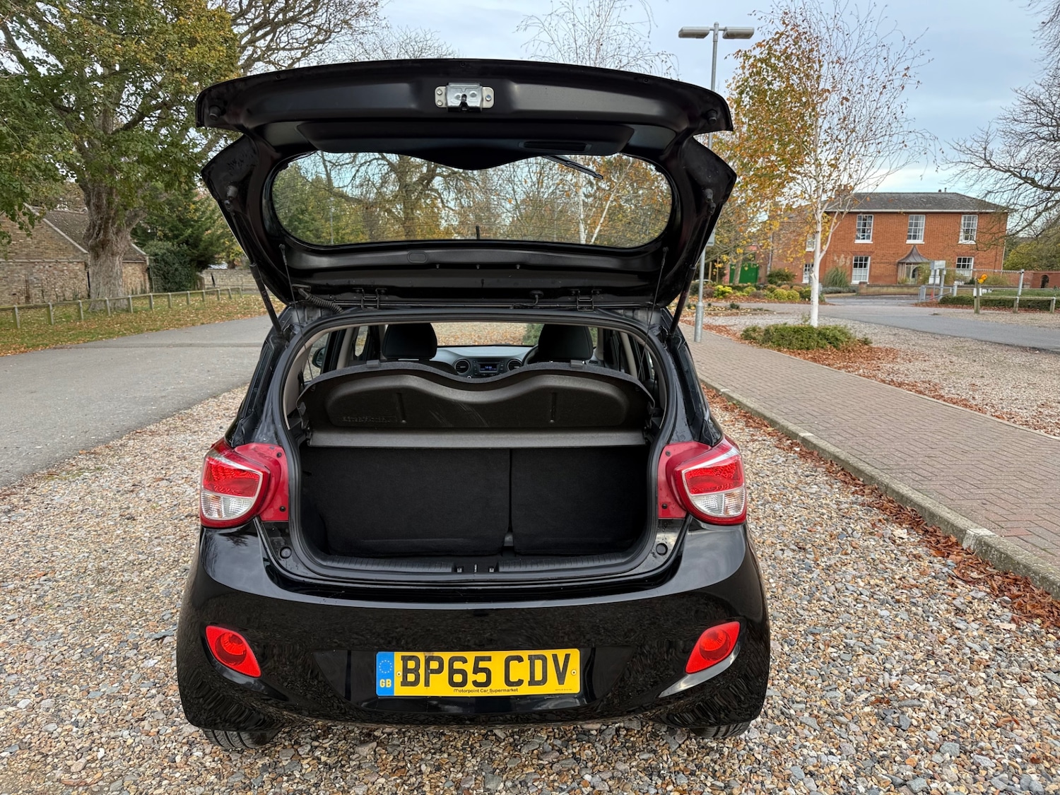 Used Hyundai i10 2015 for sale - 76526478: Photo 9