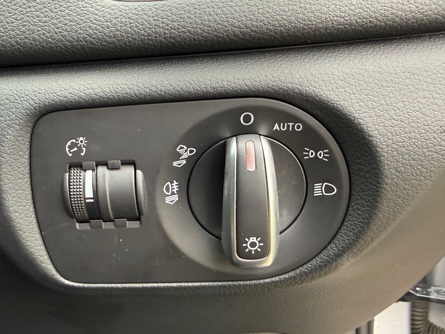 Used Audi Q3 2016 for sale - 77619435: Photo 30