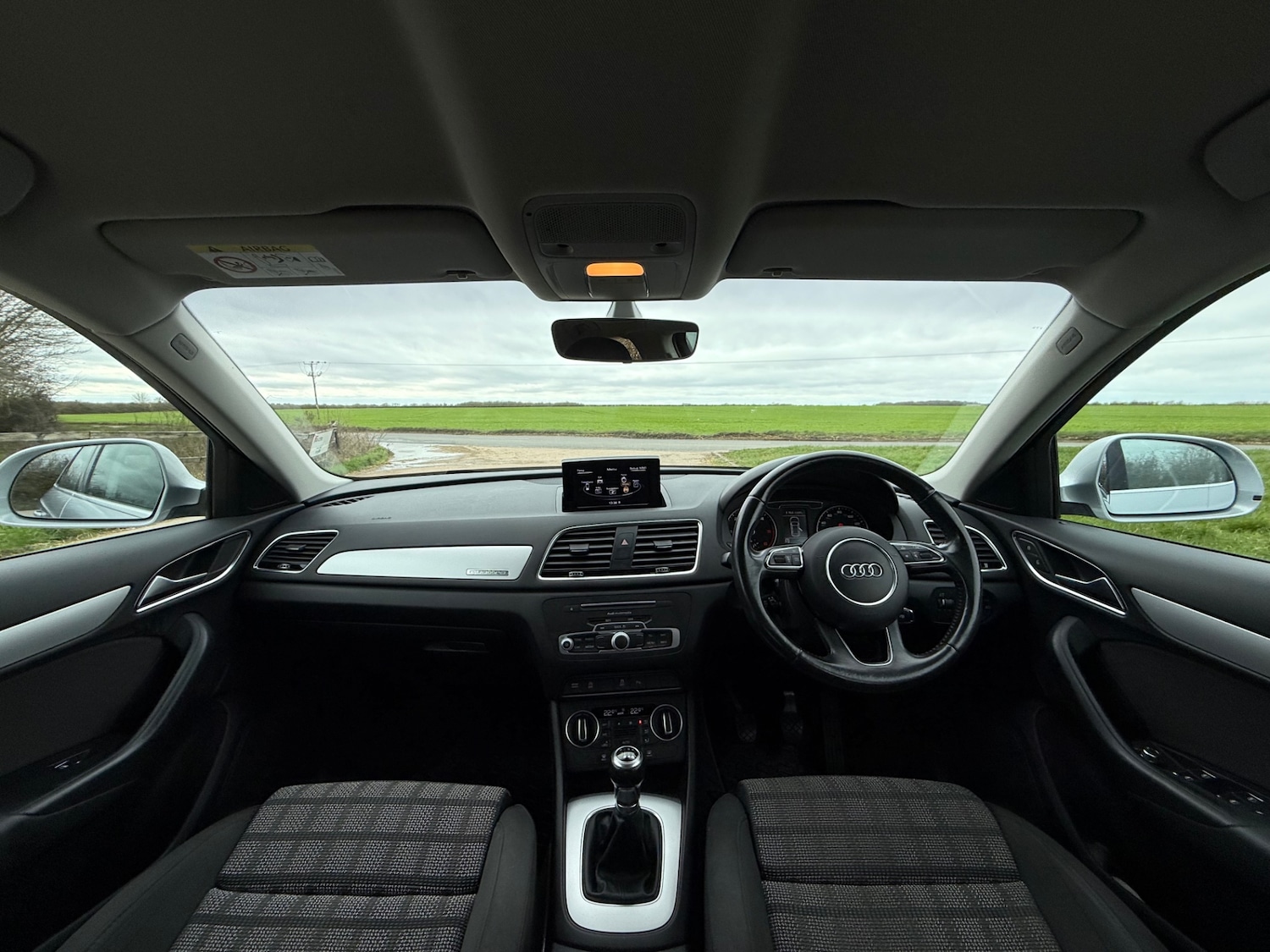 Used Audi Q3 2016 for sale - 77619435: Photo 32