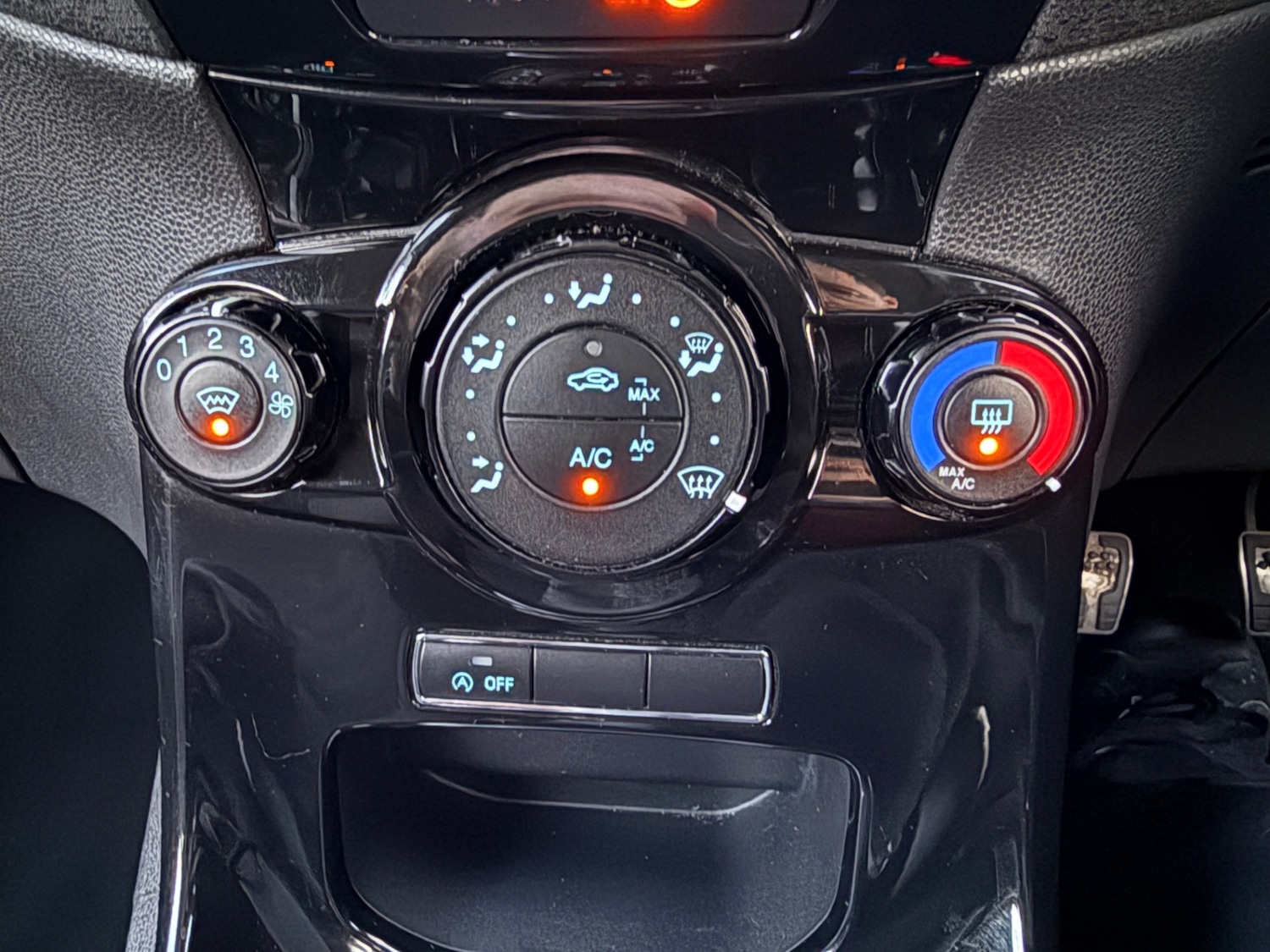 Used Ford Fiesta 2014 for sale - 77201485: Photo 27