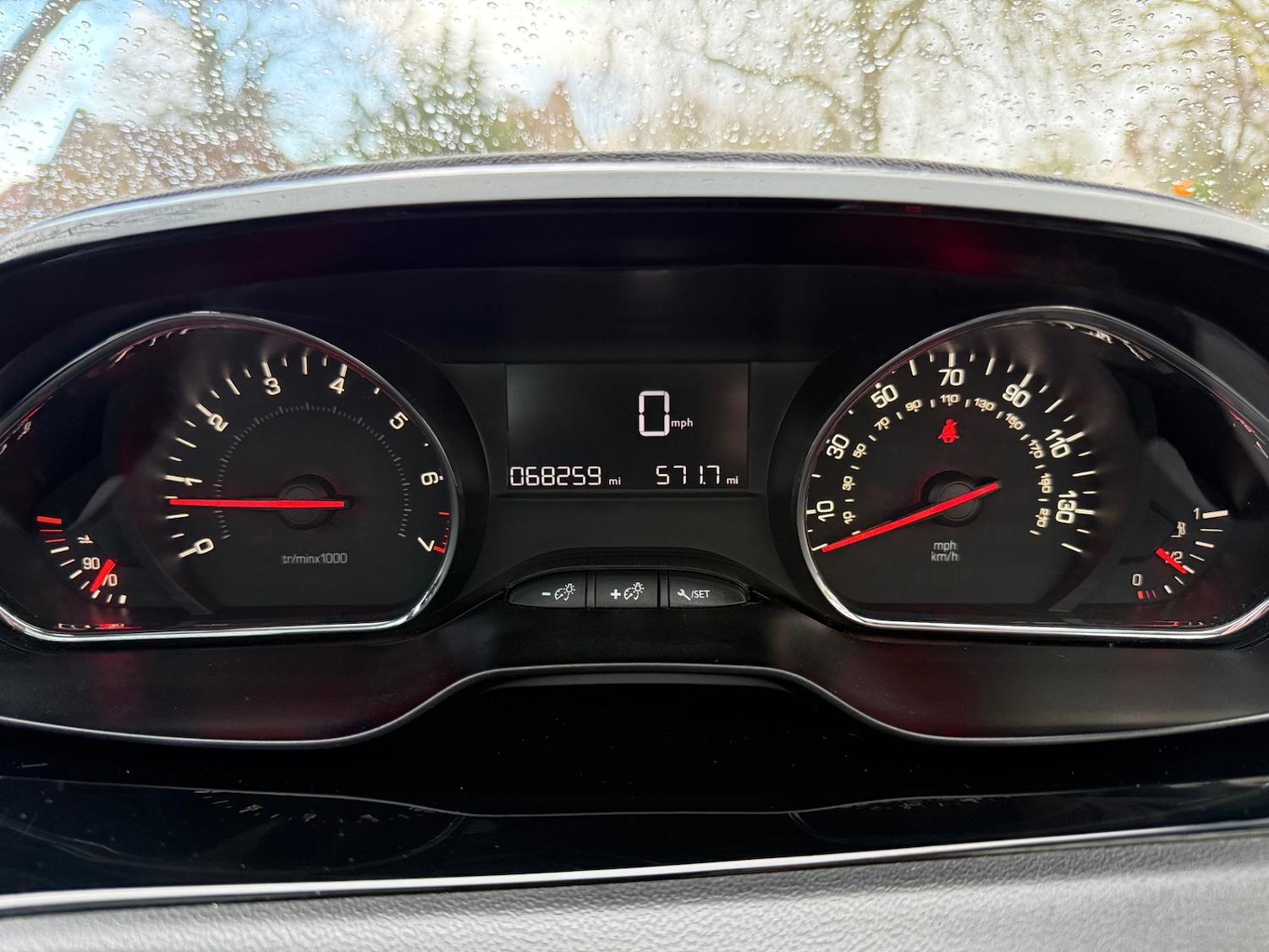 Used Peugeot 208 2015 for sale - 77985115: Photo 19