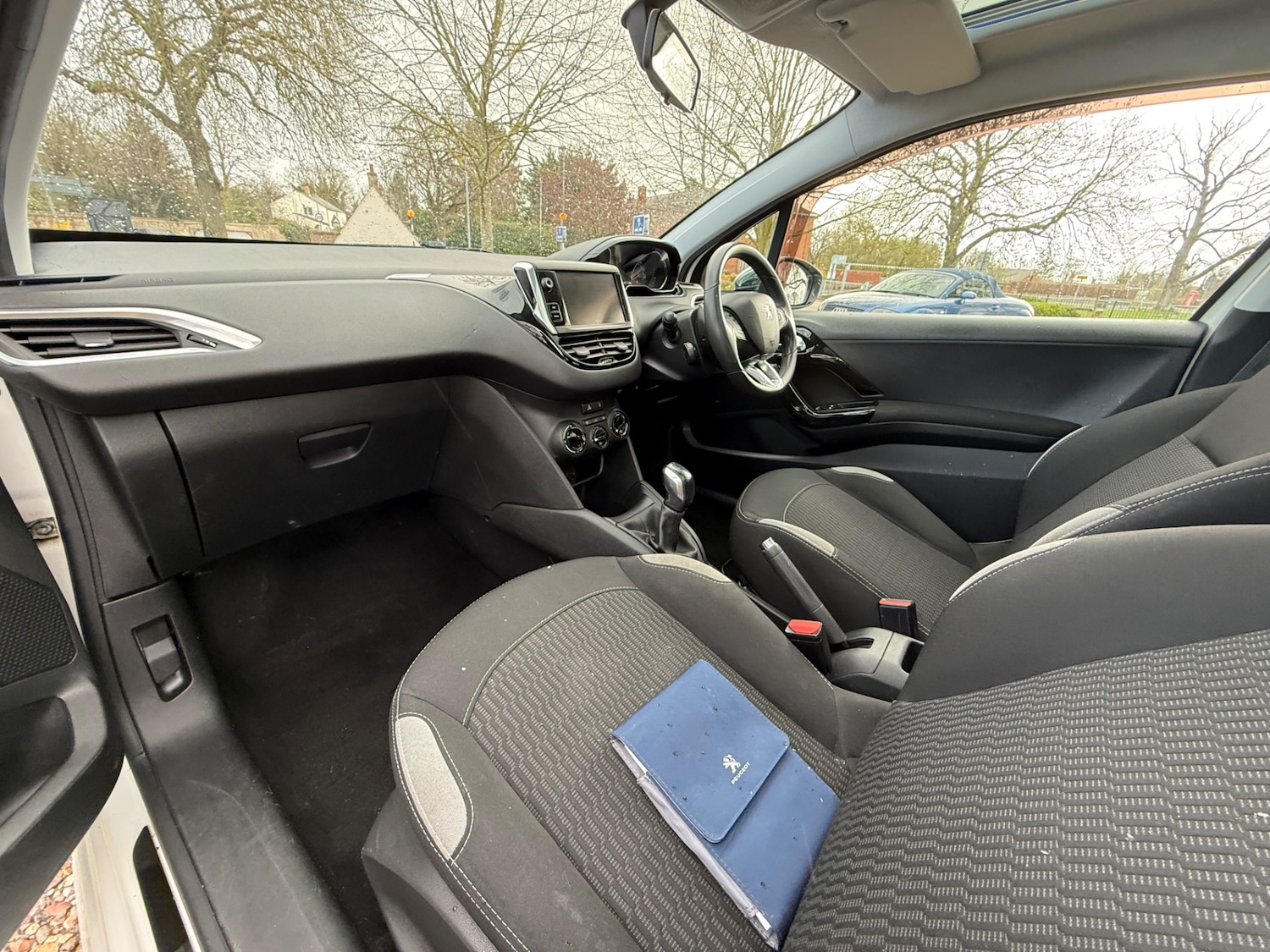 Used Peugeot 208 2015 for sale - 77985115: Photo 20