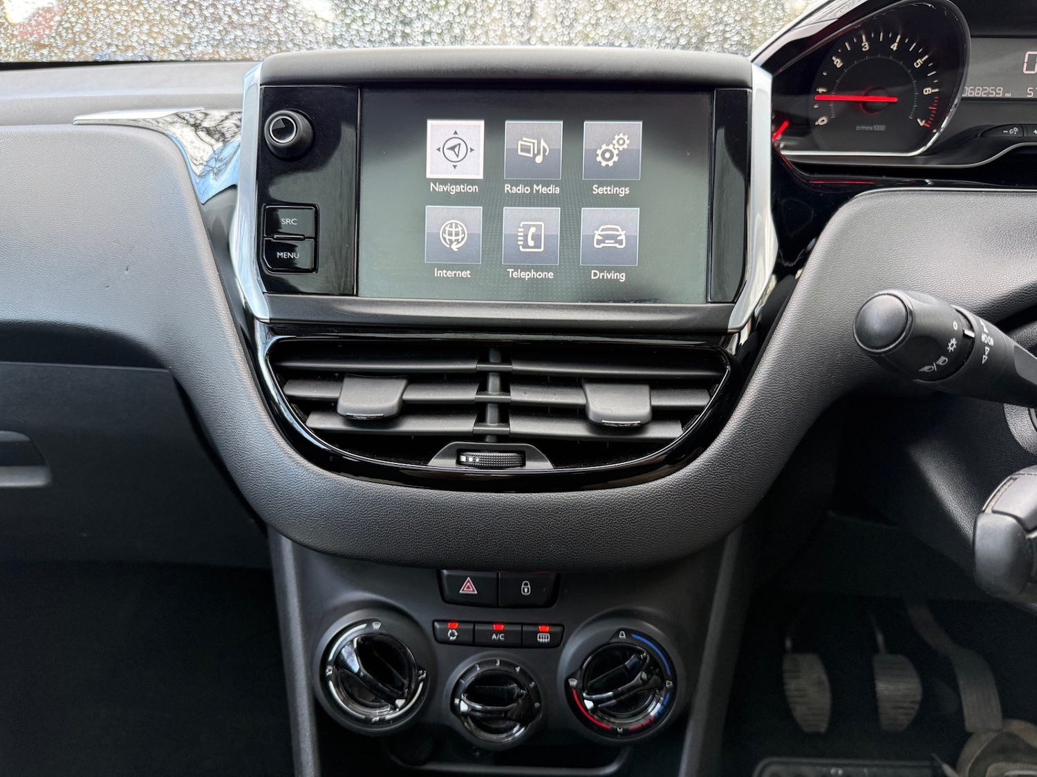 Used Peugeot 208 2015 for sale - 77985115: Photo 24