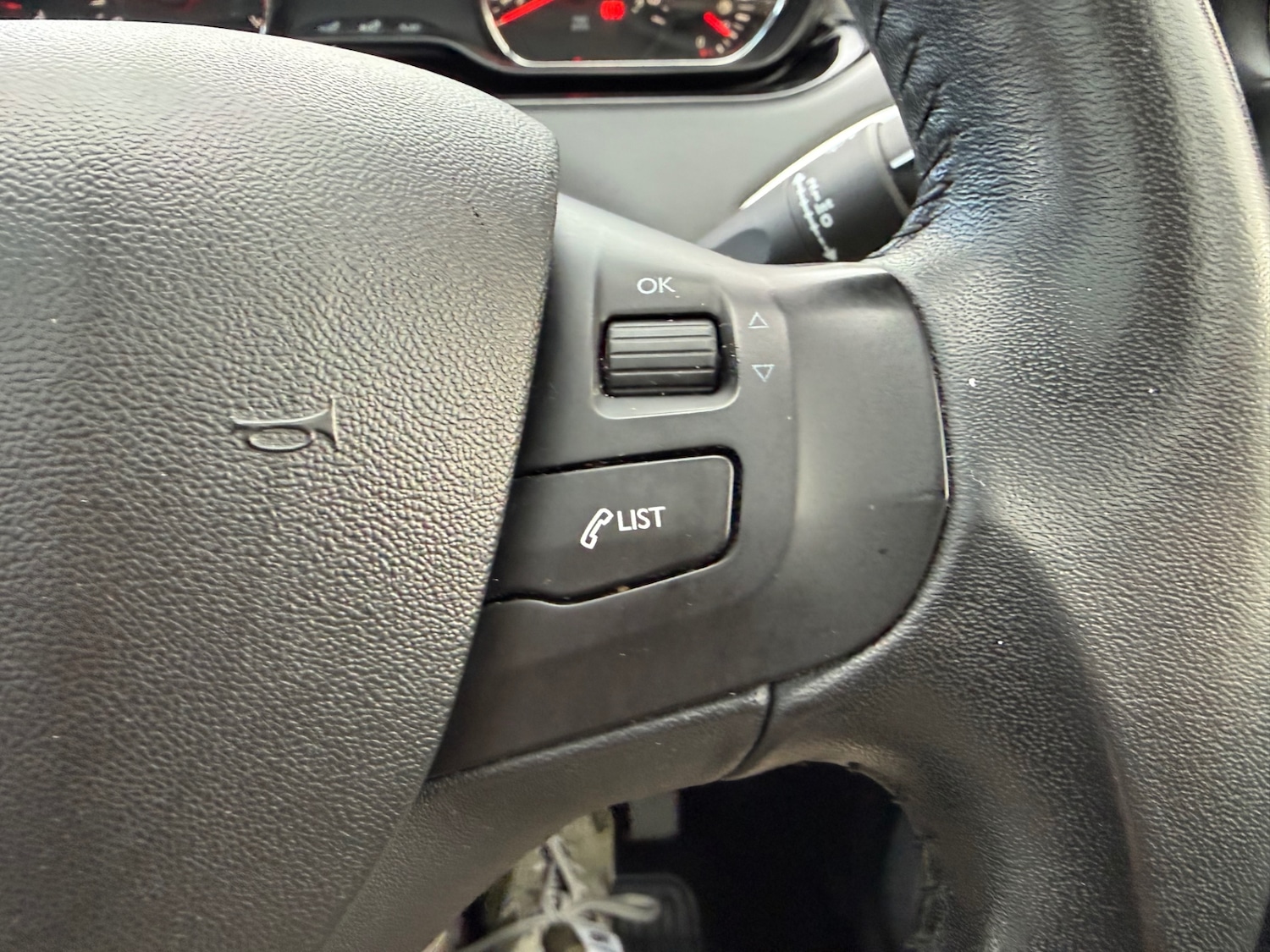 Used Peugeot 208 2015 for sale - 77985115: Photo 27